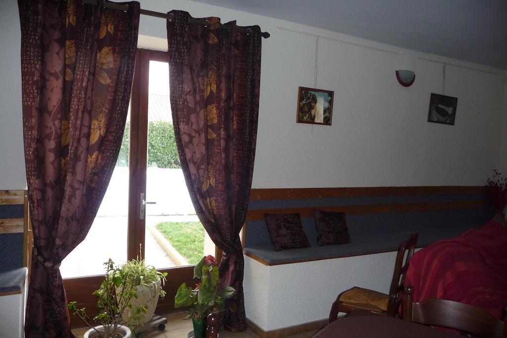 La Ferme Des Denis Chambres Dhotes Chanos-Curson Exterior foto